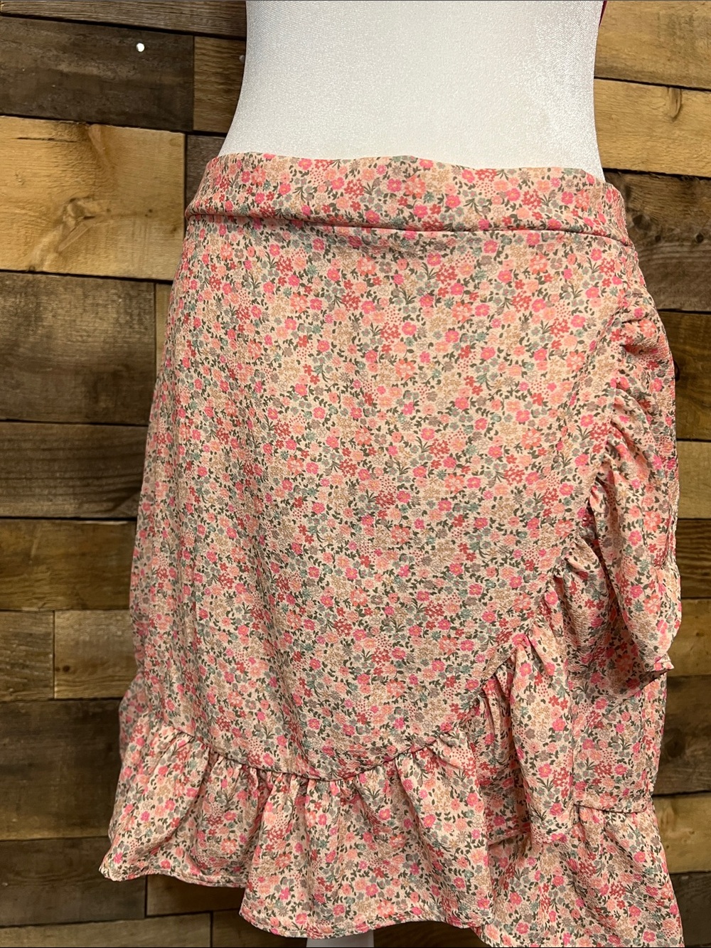 PrettyLittleThing Pink Floral Ruffle Mini Skirt - Picture 14 of 14